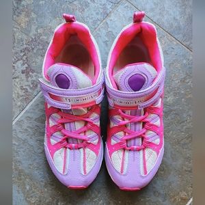 Running shoes